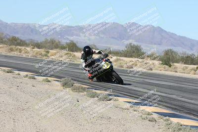 media/Dec-04-2025-Racers Edge (Thu) [[5ebc9f124d]]/3-B Group/3-Session 2 (Turn 7 Inside)/